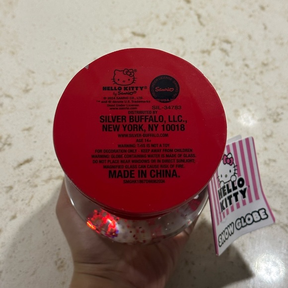 Hello Kitty x Sanrio Merry Jolly Happy Christmas Snow Globe *BNWT* - Picture 4 of 4
